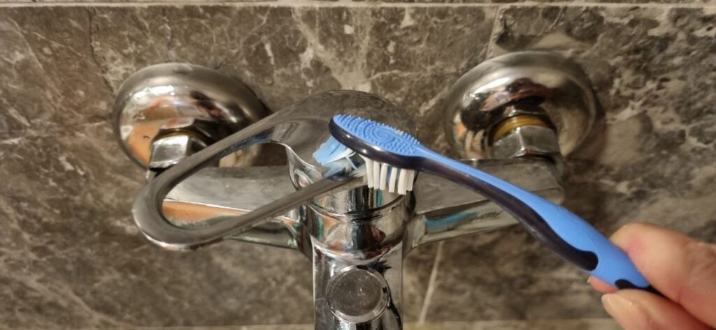 как удалить известковый налет